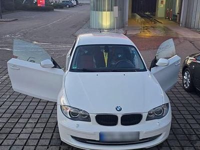 Usata BMW 116 120 CV (88 kW) 2009 Bianco Utilitaria