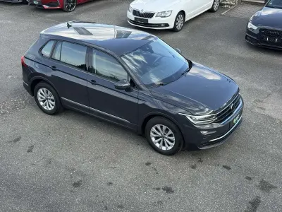 Używany VW Tiguan 131 KM (96 kW) 2022 Szary SUV