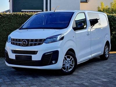 Weiß Gebraucht 2022 Opel Vivaro Elegance Van / Kleinbus | 18.981 € (Guter Preis)