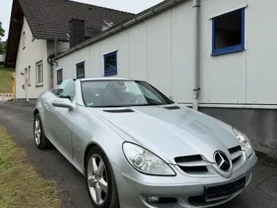 Gebraucht Mercedes SLK200 163 PS (119 kW) 2004 Silber Cabrio
