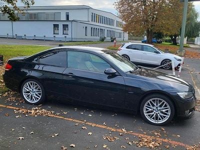 Gebraucht BMW 325 218 PS (160 kW) 2008 Schwarz Coupé