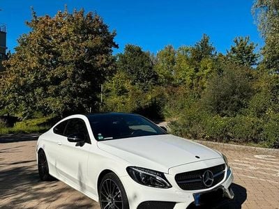 Gebraucht Mercedes C300 AMG line 245 PS (180 kW) 2017 Weiß Coupé
