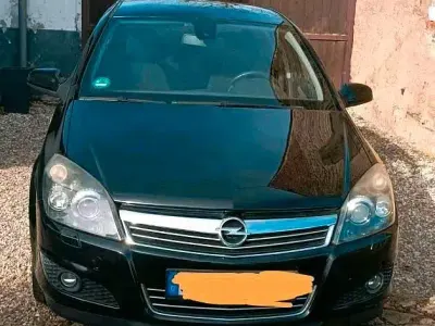 Gebraucht Opel Astra 116 PS (85 kW) 2008 Schwarz Limousine
