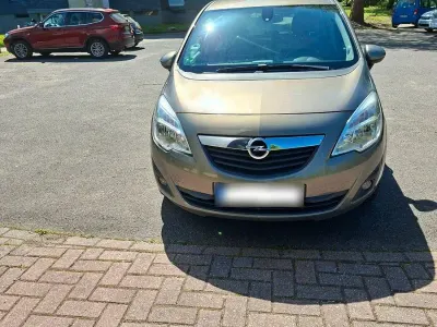 Second-hand Opel Meriva Edition 95 CP (69 kW) 2013 Gri Monovolum