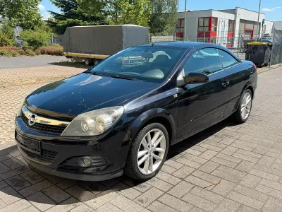 Gebraucht Opel Astra 140 PS (102 kW) 2006 Schwarz Cabrio