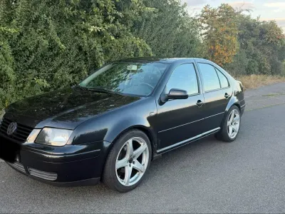 Gebraucht VW Bora 116 PS (85 kW) 2000 Schwarz Limousine