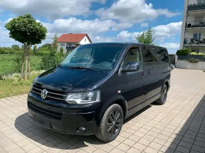Gebraucht VW Multivan Team 140 PS (102 kW) 2011 Schwarz Van / Kleinbus