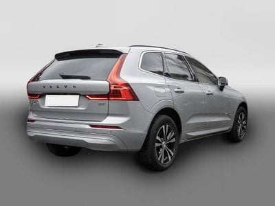 Silber Gebraucht 2022 Volvo XC60 Momentum SUV | 33.390 € (Fairer Preis)