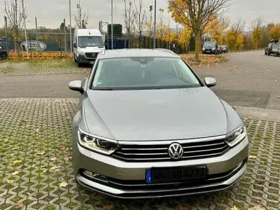 Używany VW Passat Highline 150 KM (110 kW) 2014 Beżowy Kombi