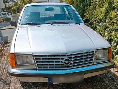 Occasion Opel Senator 180 PK (132 kW) 1981 Zilver Sedan