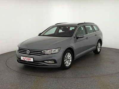 Grau Gebraucht 2022 VW Passat Business Kombi | 20.890 € (Fairer Preis)