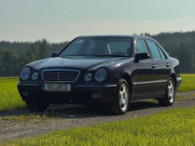 Mercedes E320