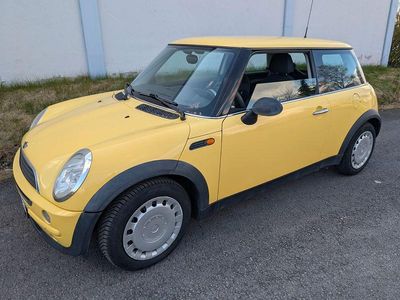 Second-hand Mini ONE 90 CP (66 kW) 2002 Galben Hatchback