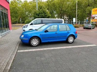 Gebraucht VW Golf IV 105 PS (77 kW) 2002 Blau Limousine