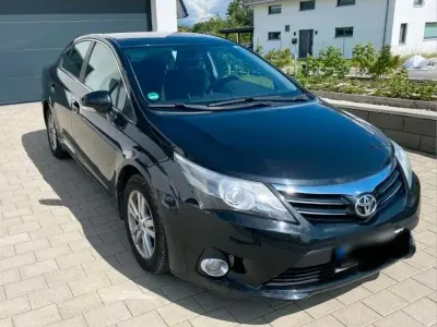 Gebraucht Toyota Avensis T2 150 PS (110 kW) 2012 Schwarz Limousine