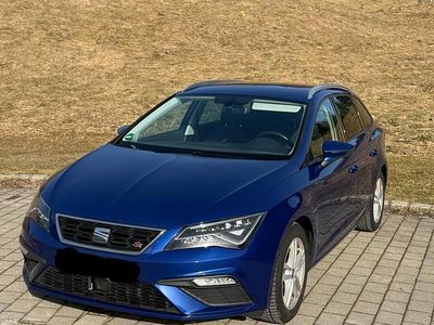 Usata Seat Leon ST Beats 125 CV (91 kW) 2018 Blu Station wagon