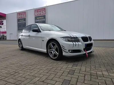 Gebraucht BMW 318 143 PS (105 kW) 2011 Weiß Limousine