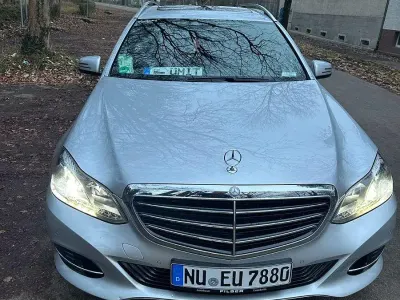 Gebraucht Mercedes E220 Edition 170 PS (125 kW) 2015 Silber Kombi