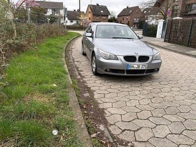 Gebraucht BMW 520 163 PS (119 kW) 2005 Grau Kombi