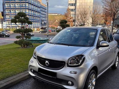 Gebraucht Smart ForFour Passion 90 PS (66 kW) 2019 Silber Kleinwagen