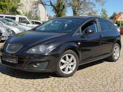Używany Seat Leon Sport 105 KM (77 kW) 2010 Czarny Hatchback