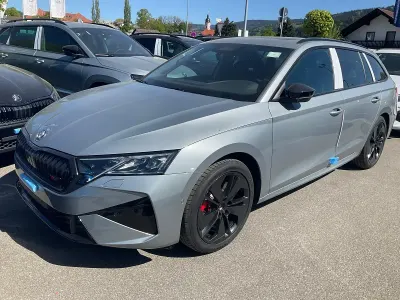 Nuova Skoda Octavia RS 265 CV (194 kW) 2026 Argento Station wagon