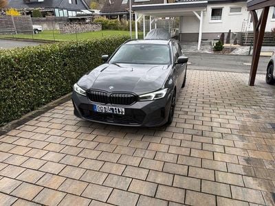 Gebraucht BMW 330 M Sport 286 PS (210 kW) 2023 Grau Kombi