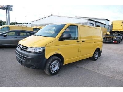 Gebraucht VW T5 84 PS (61 kW) 2013 Ginstergelb r1032 Van