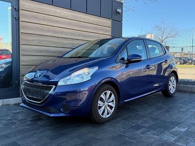 Gebraucht Peugeot 208 Active 68 PS (50 kW) 2014 Blau Kleinwagen