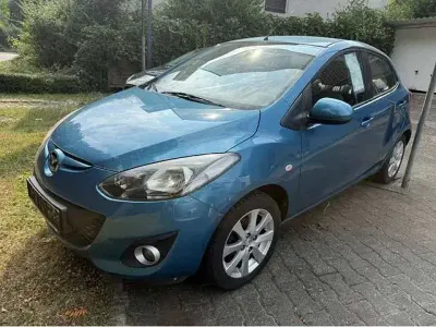 Gebraucht Mazda 2 Active 84 PS (61 kW) 2011 Blau Kleinwagen