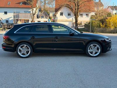 Gebraucht Audi A4 Sport 190 PS (139 kW) 2019 Schwarz Kombi