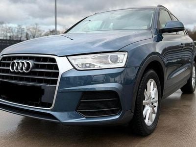 Blau Gebraucht 2015 Audi Q3 Ambiente SUV | 14.500 € (Fairer Preis)