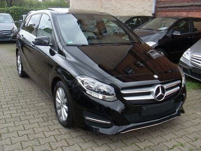 Gebraucht Mercedes B200 Urban 156 PS (114 kW) 2015 Schwarz Van / Kleinbus