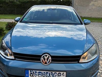 Gebraucht VW Golf VII Comfortline 140 PS (102 kW) 2013 Blau Kleinwagen