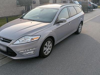 Gebraucht Ford Mondeo 140 PS (102 kW) 2012 Grau Kombi