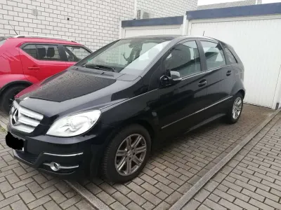 Gebraucht Mercedes B200 136 PS (100 kW) 2009 Schwarz Van / Kleinbus