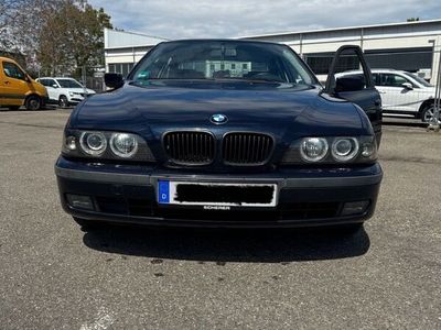 BMW 523