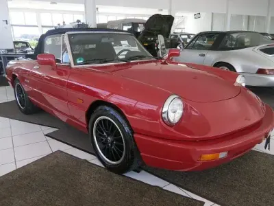 Gebraucht Alfa Romeo Spider 120 PS (88 kW) 1991 Rot Cabrio