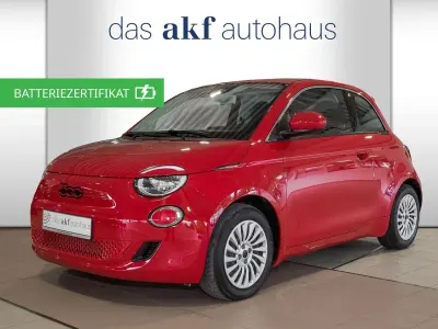 Gebraucht Fiat 500e Red 69 kW (95 PS) 2023 Colore esterno (red vr/a) Limousine