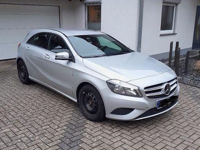 Grau Gebraucht 2014 Mercedes A180 Style Limousine | 9.200 € (Guter Preis)