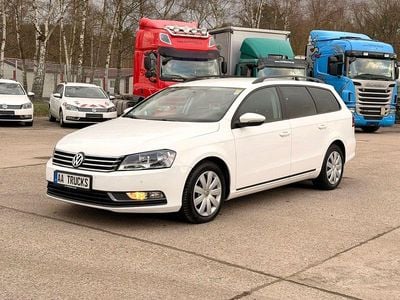Gebraucht VW Passat 105 PS (77 kW) 2011 Weiß Kombi