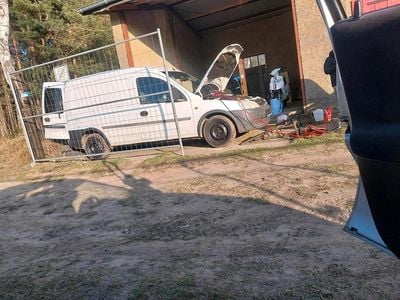 Gebraucht Opel Combo 75 PS (55 kW) 2002 Weiß Van / Kleinbus