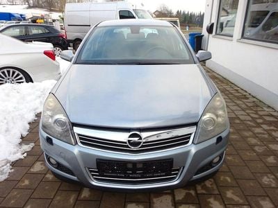 Gebraucht Opel Astra Innovation 116 PS (85 kW) 2009 Silber Limousine