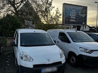 gebraucht Peugeot Partner 1.6 Diesel TÜV bis 01/25*Euro 5*AHK*5 Sitzer*