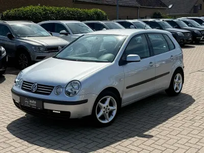 Gebraucht VW Polo 64 PS (47 kW) 2002 Silber Limousine