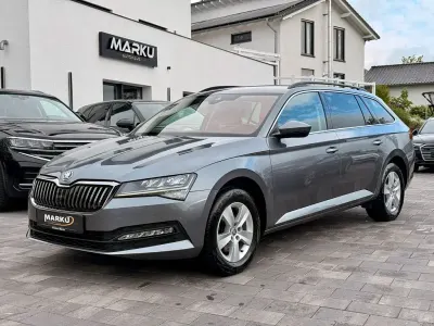 Gebraucht Skoda Superb Ambition 150 PS (110 kW) 2023 Grau Kombi