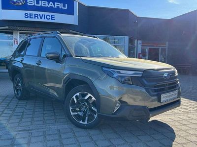 Neu Subaru Forester Active 136 PS (100 kW) 2026 Autumn green SUV