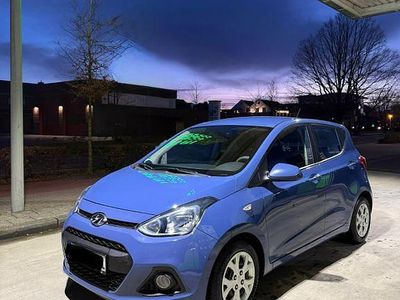 Gebraucht Hyundai i10 Style 67 PS (49 kW) 2016 Blau Kleinwagen