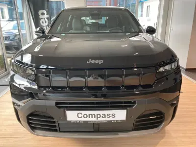 Neu Jeep Compass Altitude 145 PS (106 kW) 2026 Schwarz SUV