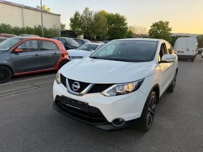 Gebraucht Nissan Qashqai Acenta 116 PS (85 kW) 2014 Weiß SUV